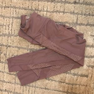 Victoria Sport mesh leggings